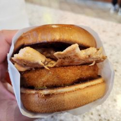Caliburger - Grilled baja BBQ chicken