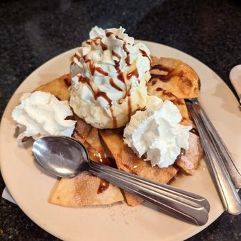 Señor Tequila Grill & Bar - Sopapilla w/ice cream - Mexican Near Me - Winder, Georgia Señor Tequila Grill & Bar - Sopapilla w/ice cream - Mexican Near Me - Winder, Georgia