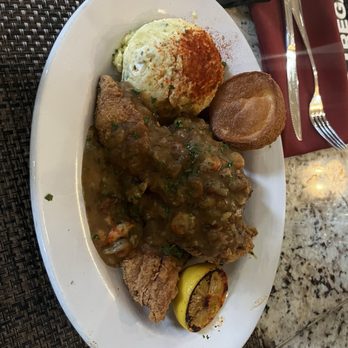 Willie Mae’s NOLA - Smothered catfish etouffe - Soul Food Near Me - New Orleans, Louisiana Willie Mae’s NOLA - Smothered catfish etouffe - Soul Food Near Me - New Orleans, Louisiana