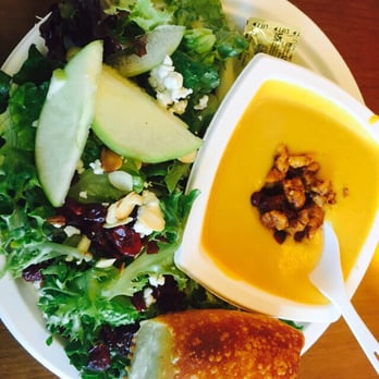 Boudin - Soup and goat cheese Apple salad - Bakeries Near Me - San Francisco, California Boudin - Soup and goat cheese Apple salad - Bakeries Near Me - San Francisco, California