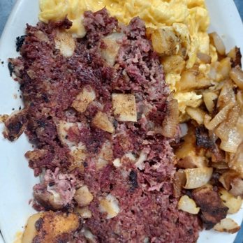 Bagel Snack - Corn Beef Hash with Eggs and home fries - Bagels Near Me - Pompano Beach, Florida