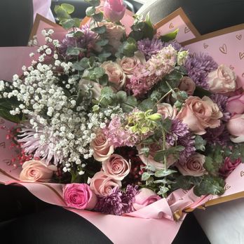 Camilas Flowers - Floral Designers Near Me - Los Angeles, California