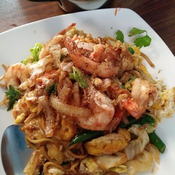 Mahnin Asian Restaurant - Burmese fried noodles with shrimp - Burmese Near Me - Fort Wayne, Indiana Mahnin Asian Restaurant - Burmese fried noodles with shrimp - Burmese Near Me - Fort Wayne, Indiana