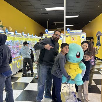 Claw Planet - Won an oversized plush! - Arcades Near Me - Las Vegas, Nevada