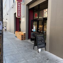 Mainstay Markets - Front entrance and signage
