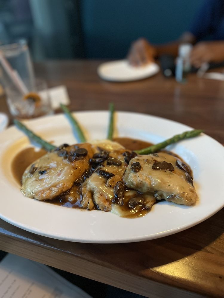 Cooper's Hawk Winery & Restaurant