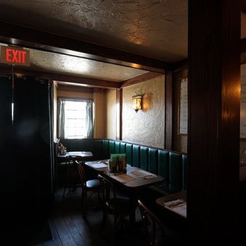 Darcy's Village Pub - the interior of the restaurant - Pubs Near Me - Quincy, Massachusetts Darcy's Village Pub - the interior of the restaurant - Pubs Near Me - Quincy, Massachusetts