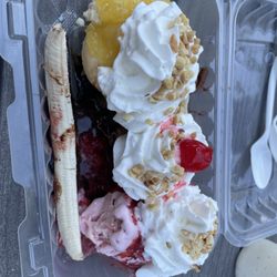 Ken's Sidewalk Cafe - Banana Split