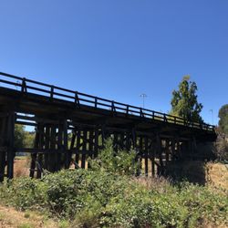 Pinole Creek Trail