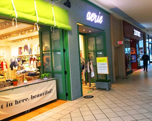 Cross Creek Mall by null