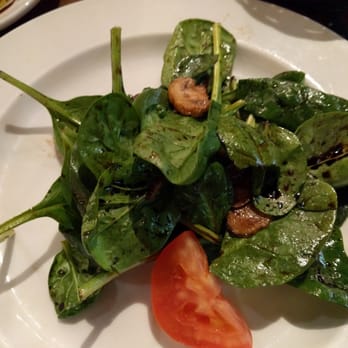 Doppio Zero Mountain View - Spinach salad split - Pizza Near Me - Mountain View, California