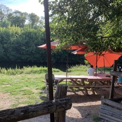 Village de Saint-Léon-sur-Vézère - Plage de Vezere