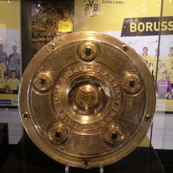 Borusseum - Die Original- Meisterschale im Borusseum
