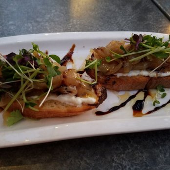 Bravas Bar de Tapas - Yummy goat cheese toast. - Spanish Near Me - Healdsburg, California