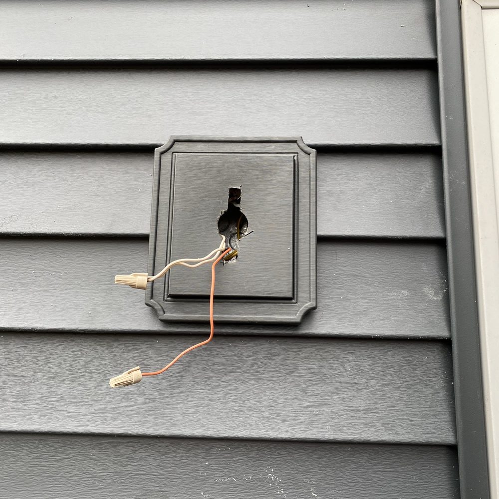 High Caliber Home - How the electric light box should look like. Flush with the wall. - Electricians Near Me - Antioch, Illinois High Caliber Home - How the electric light box should look like. Flush with the wall. - Electricians Near Me - Antioch, Illinois
