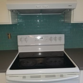 Agosto Handyman Service - Tile backsplash and floor - Handyman Near Me Agosto Handyman Service - Tile backsplash and floor - Handyman Near Me