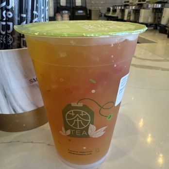R&B Tea - Irdeees their popular drink! So yummy! Staff are friendly and quick service! - Bubble Tea Near Me - Rosemead, California