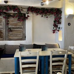 Kazzi-Beach Greek - Interior
