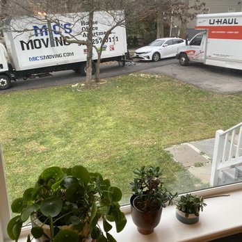 Mic's Moving Company - Army of movers showed up to beat bad weather - Movers Near Me