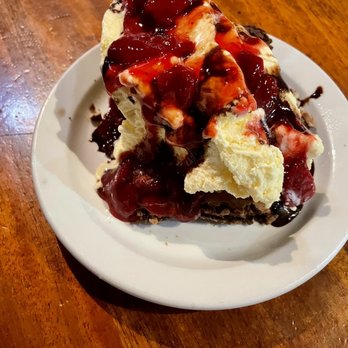 Westy's - Hot fudge pie - American Near Me - Memphis, Tennessee Westy's - Hot fudge pie - American Near Me - Memphis, Tennessee