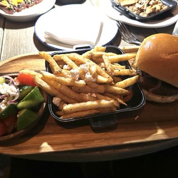 Si Si Restaurant - Lamb Burger - Mediterranean Near Me - East Hampton, New York