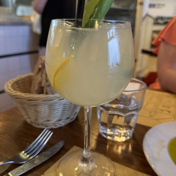 Maccheroni - Limoncello spritz - Roman Near Me - Rome, RM Maccheroni - Limoncello spritz - Roman Near Me - Rome, RM