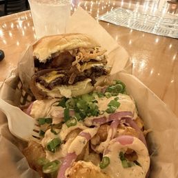 Samburger with Scott's tots