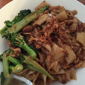 Thai Village - Chicken pad see ew - Thai Near Me - Waipahu, Hawaii
