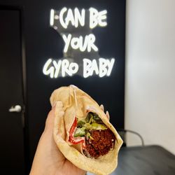 AL Quick Stop - Falafel sandwich