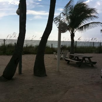 The Mucky Duck - Seafood Near Me - Captiva, Florida