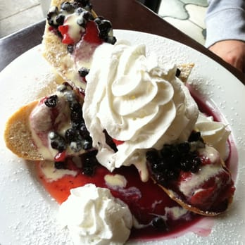 Rialto Cafe - Stuffed "french toast" - Breakfast & Brunch Near Me - Fullerton, California
