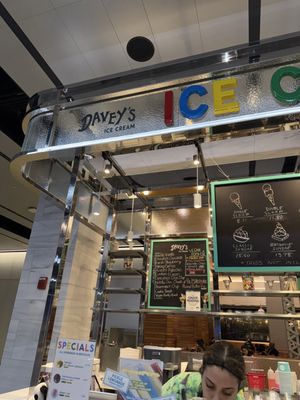 Davey's Ice Cream by null