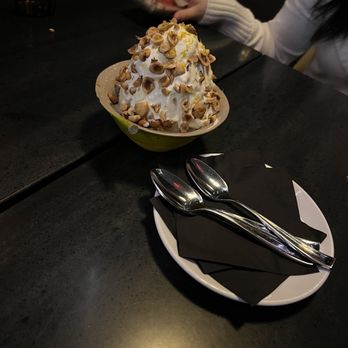 Seoul Salon - Banana shaved ice cream - Korean Near Me - New York, New York Seoul Salon - Banana shaved ice cream - Korean Near Me - New York, New York