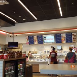 Dunkin' - Inside