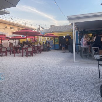 Crabby Bill's - Seafood Near Me - Indian Rocks Beach, Florida