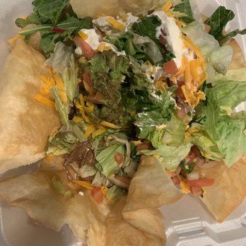 El Fenix - No meat on the taco salad and dark guacamole - Mexican Near Me - Irving, Texas