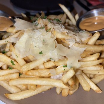 Shift - Shift Fries - Cocktail Bars Near Me - Birmingham, Michigan
