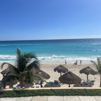 Royal Sands Resort - Hotels Near Me - Cancún, ROO Royal Sands Resort - Hotels Near Me - Cancún, ROO