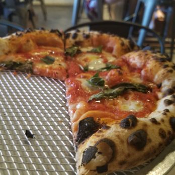 Double Zero Pie & Pub - Margherita pizza - Pizza Near Me - Las Vegas, Nevada