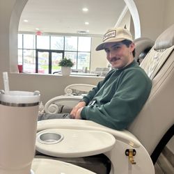 Star Nails And Spa - Chairs