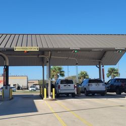 IBC Bank - Drive through lanes