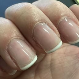 This is a "French manicure" at Malibu Nails in Montgomery. Hideous.