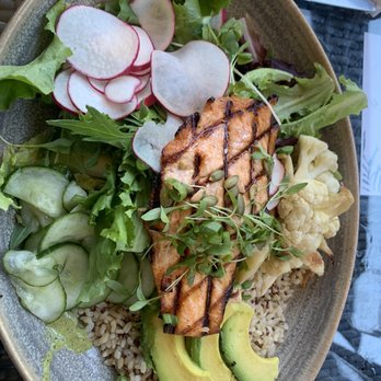 Pacific Catch - Bowl with grilled Salmon, quinoa, avocado, cauliflower, and more! - Seafood Near Me - San Francisco, California