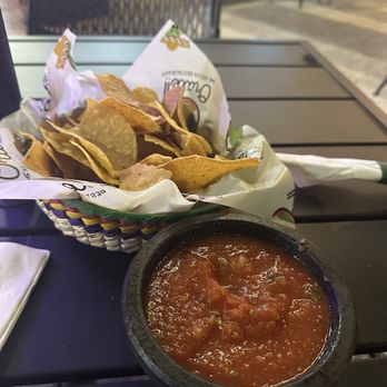 Orale Mexican Restaurant - Chips and salsa - Mexican Near Me - Hollywood, Florida