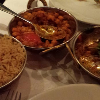 Indian City - Aloo Gobi, rice and Channa Masala - Indian Near Me - London, XGL Indian City - Aloo Gobi, rice and Channa Masala - Indian Near Me - London, XGL