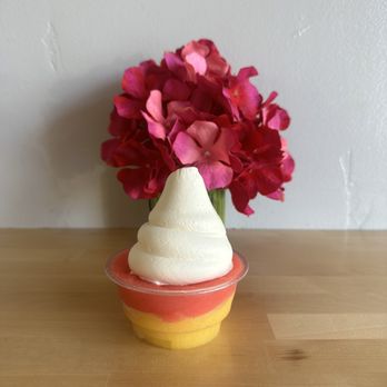 Sweet and Shavery - Sunset (frozen custard with mango and strawberry ice) - Desserts Near Me - Davis, California