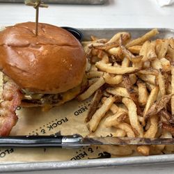 Flock & Herd Gastropub - Bomb Smash Burger (special)