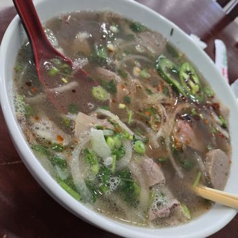 Pho 559 & BBQ - Combination Pho Noodle with Rare Steak slices, Brisket and Meatballs Medium Size Bowl - Vietnamese Near Me - Fresno, California Pho 559 & BBQ - Combination Pho Noodle with Rare Steak slices, Brisket and Meatballs Medium Size Bowl - Vietnamese Near Me - Fresno, California