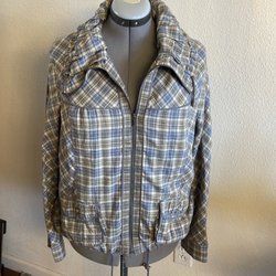 Goodwill Industries Outlet of the Columbia Willamette - New w tags