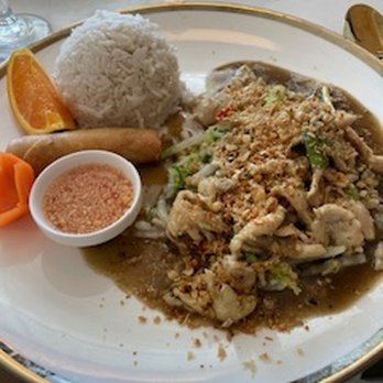 Thai Time Restaurant - garlic and pepper with chicken.  tasty and large serving! - Thai Near Me - Fishers, Indiana